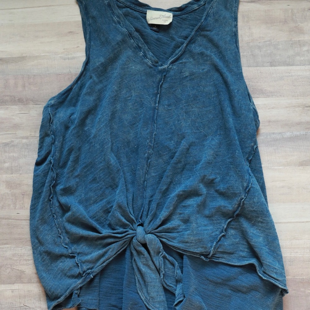 Womens Universal Threads Tank Top - Large